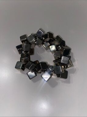 Silver Cube Stretch Bracelet